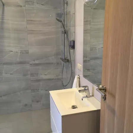 Aparthotel Brick *