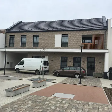 Aparthotel Brick Sarvar