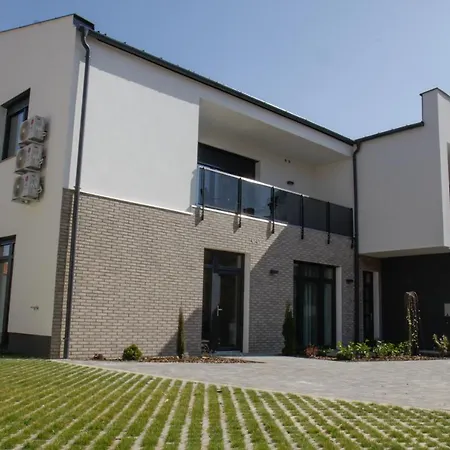 Brick Hotel apartamentowy Sárvár